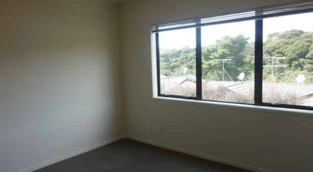 Modern 3-Bedroom Townhouse in Secure Complex! - Photo 5