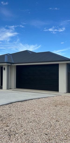 Designed with style, comfort, and modern living in mind - Photo 2