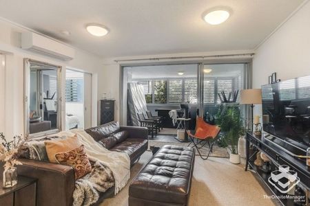 Secluded Ellington - Photo 2