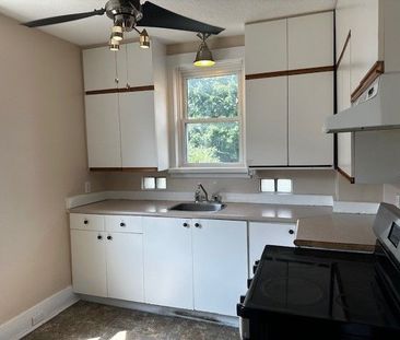 For Lease - 379 Wharncliffe Road Unit# Upper, London South, Ontario - Photo 2