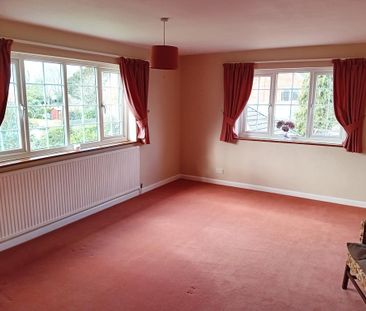 4 bedroom detached house to rent - Photo 2