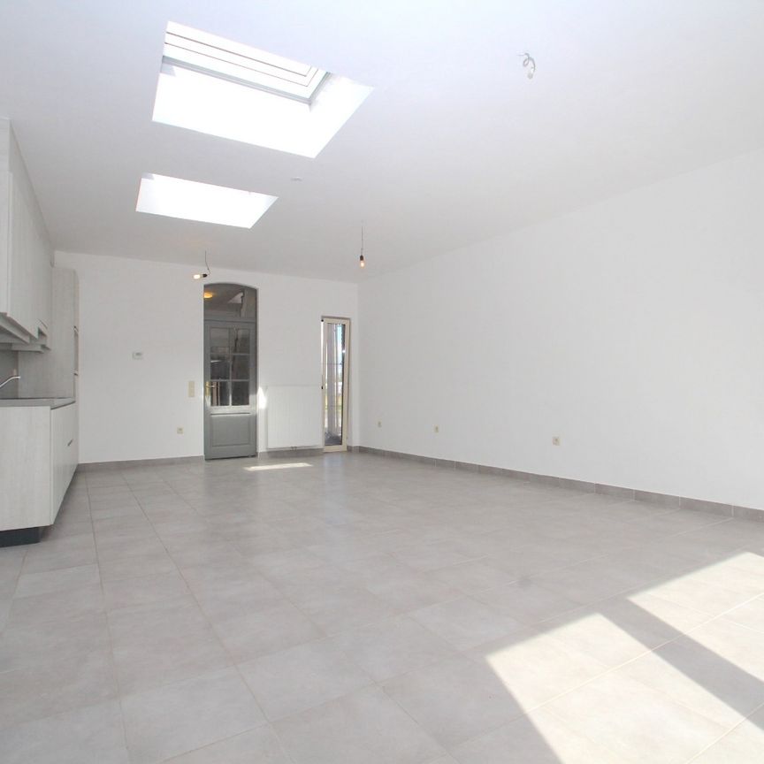 Ruime woning te huur in Schoonaarde met tuin - Photo 1