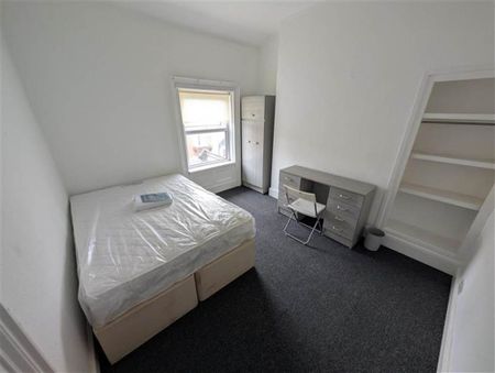 Flat 2 32 Lawrence Street, Belfast, BT7 1LF - Photo 3