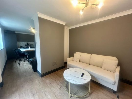 6 bedroom house share to rent - Photo 1