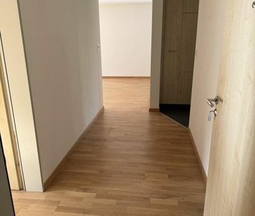 2.5 Zimmerwohnung im Hochparterre im Heiligkreuzquartier - Photo 5