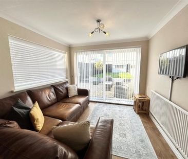 3 bedroom terraced house to rent - Photo 2