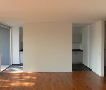 Helle 4.5-Zimmer-Wohnung mit Balkon in Dübendorf – sofort verfügbar! - Photo 3