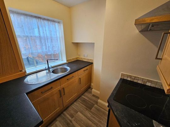 2 bedroom flat to rent - Photo 1
