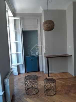 T1 N°3.2 MEUBLE CENTRE VILLE, CALME ET LUMINEUX, - Photo 1