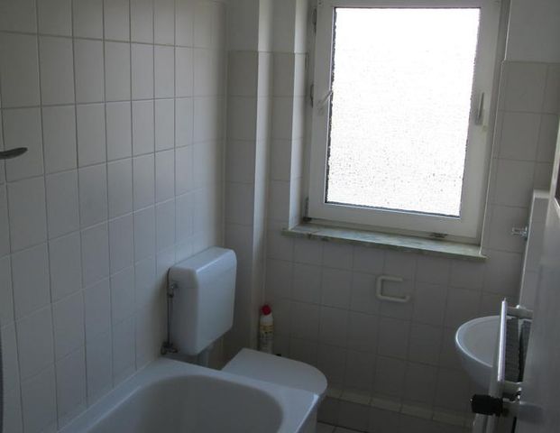 Wohnglück für Paare mit großer Küche - Photo 1