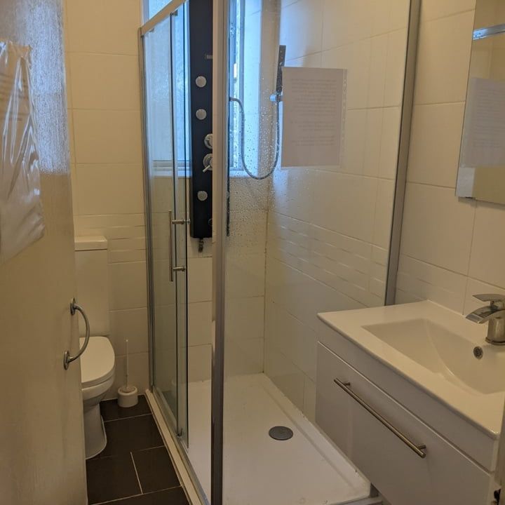 Room in a Shared Flat, Sheen Road, TW9 - Photo 1