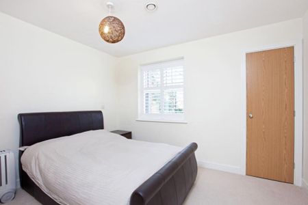 Nightingale House, 73 Imperial Road, Windsor, SL4 - Photo 5