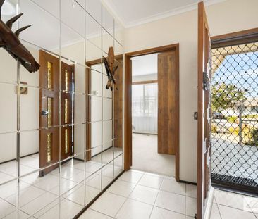 Timeless comfort and practical design - Photo 3