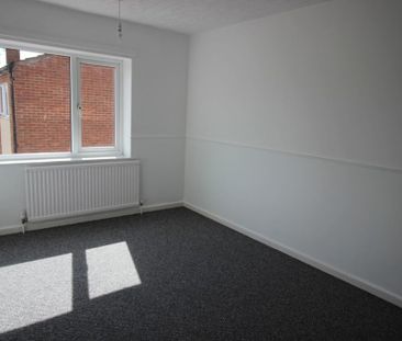 3 bedroom maisonette to rent - Photo 1