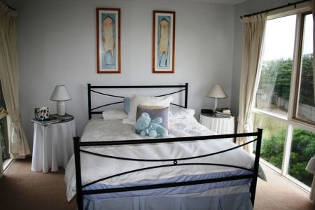 4 Bedroom Foreshore Property - Photo 3