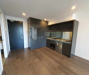 Modern 2 Bedrooms Apartment with Security Parking you can't miss! - Photo 5