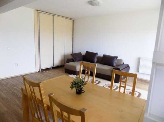 Apartament de inchiriat cu 2 camere, 53 mp, zona Terra! - Fotografie 1