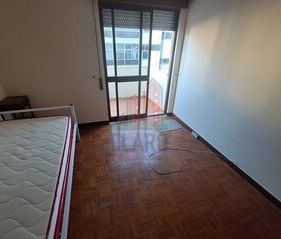 Rental Apartment 3 bedrooms Coimbra - kitchen, balcony, marquee - Photo 4