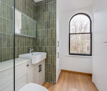 Studio Flat, Selhurst Road, SE25 - Photo 4