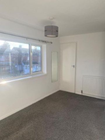 2 bedroom semi-detached house to rent - Photo 5