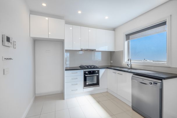 105/70 Ferntree Gully Road, Oakleigh East VIC 3166 - Apartment For Rent | Domain - Photo 1