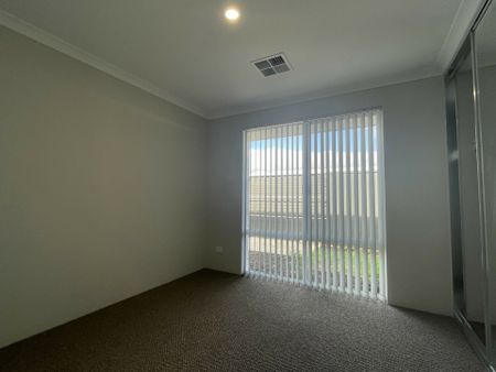Stylish & Low-Maintenance Duplex Living in a Convenient Location - Photo 5