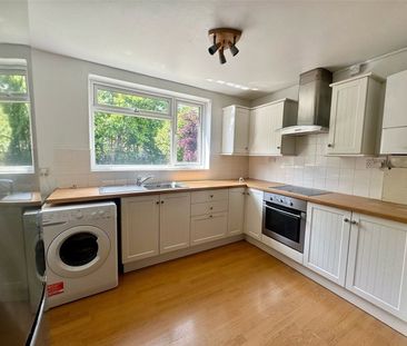 York Road, Woking, Surrey, GU22 7XS - Photo 6