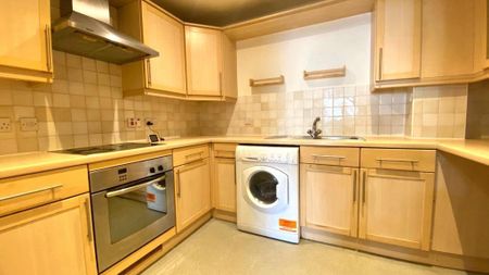 2 bedroom apartment to rent - Photo 4