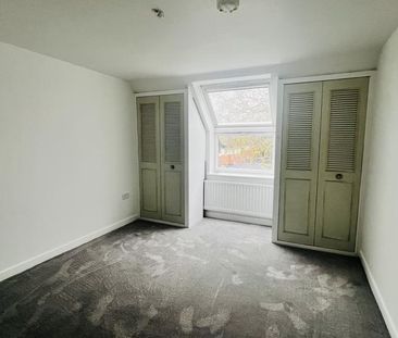 4 bedroom terraced house to rent - Photo 1