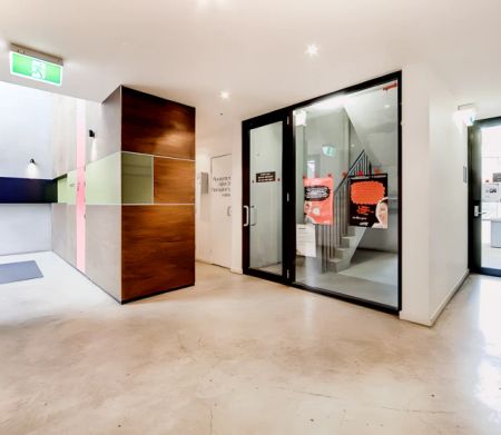 Medium Studio style 1 - Photo 3