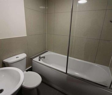 Manor Park House, Southampton, SO18 - Photo 6