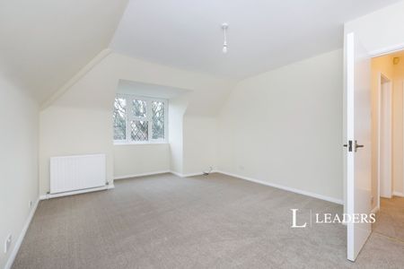 3 bedroom house to rent The Grove, Ratton, Eastbourne, East Sussex, BN20 - Photo 4