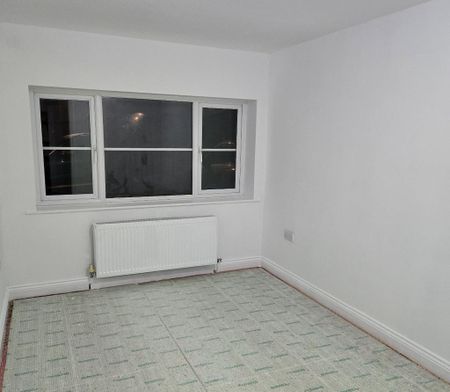 3 bedroom detached house to rent - Photo 4