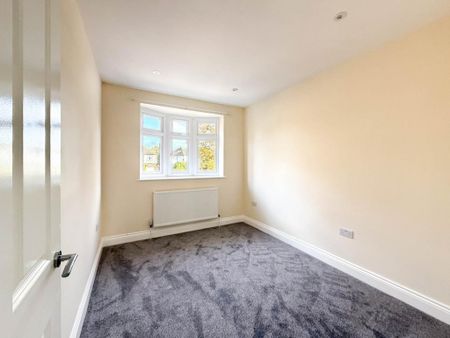 6 bedroom semi-detached house to rent - Photo 5