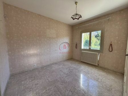 Location Maison 6 pièces 201m² LE CASTELLET 83330 - Photo 4