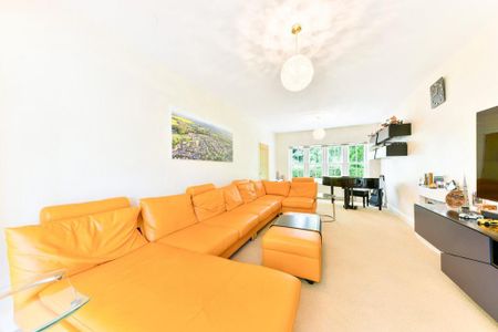 6 bedroom detached house to rent - Photo 3