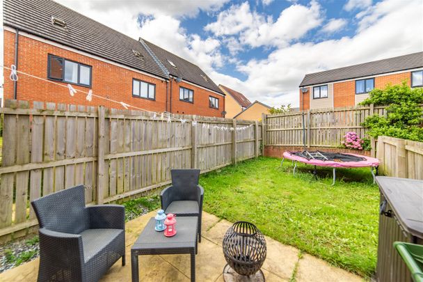 3 bed end of terrace house to rent in Greville Gardens, Newcastle Upon Tyne, NE13 - Photo 1