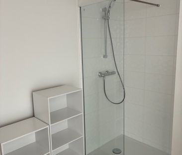 Location Appartement 1 pièce 27m² - Photo 2