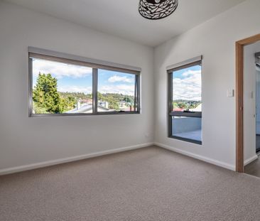 Modern Townhouse in South - Photo 3