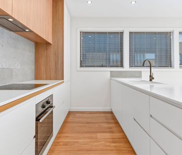 Modern inner city living - Photo 5