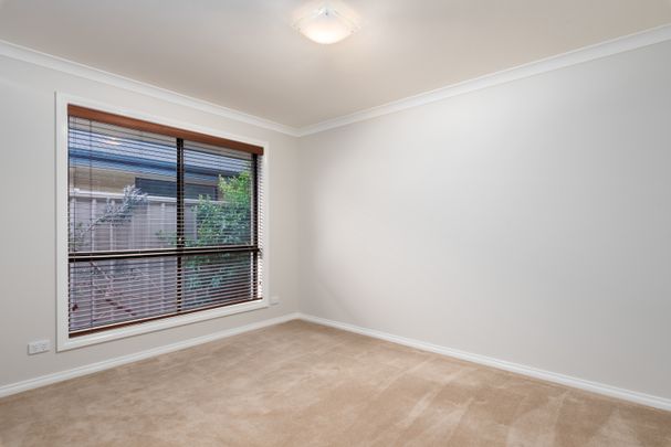 Stylish And Comfortable Townhouse Living - Photo 1