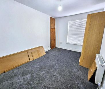 3 bedroom end of terrace house to rent - Photo 6