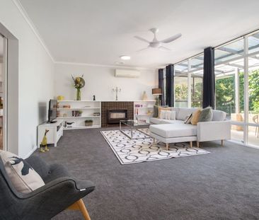 Comfort & Convenience in a Quiet Upwey Location - Photo 1