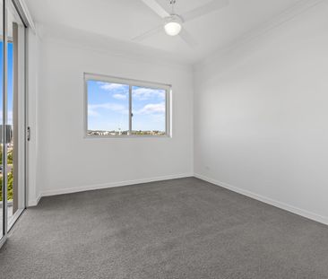 Urban Inner-City Living! - Photo 2