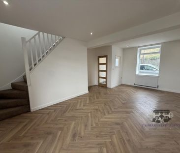 3 bedroom end of terrace house to rent - Photo 3