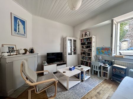 Location Maison 4 pièces 81m² DOL DE BRETAGNE 35120 - Photo 2