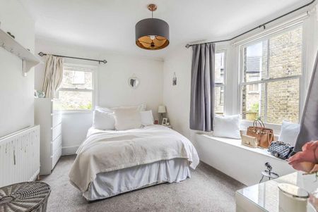 4 bedroom terraced house to rent - Photo 5