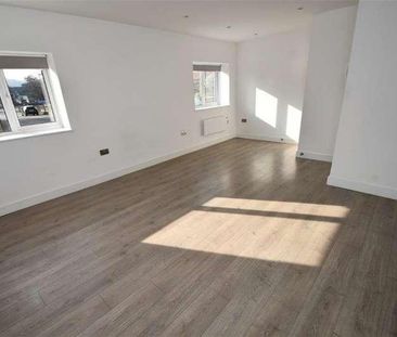 Bedroom Ground Floor Apartment In Godalming, GU7 - Photo 6