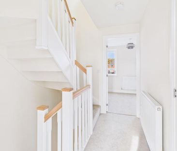 3 bedroom semi-detached house to rent - Photo 1