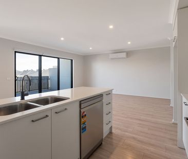 Low Maintenance Family Home - Photo 6